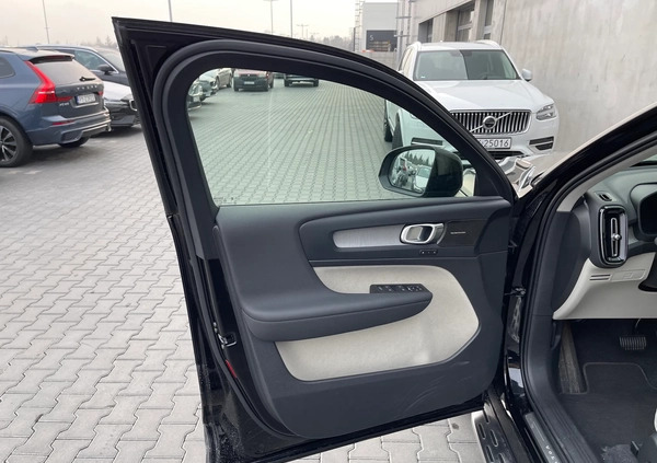 Volvo XC 40 cena 179900 przebieg: 10000, rok produkcji 2023 z Torzym małe 466